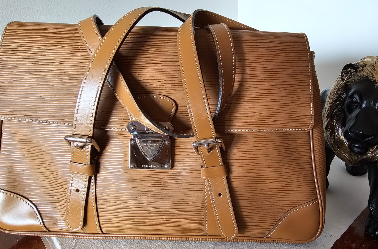 Louis Vuitton Leather Shoulder Bag